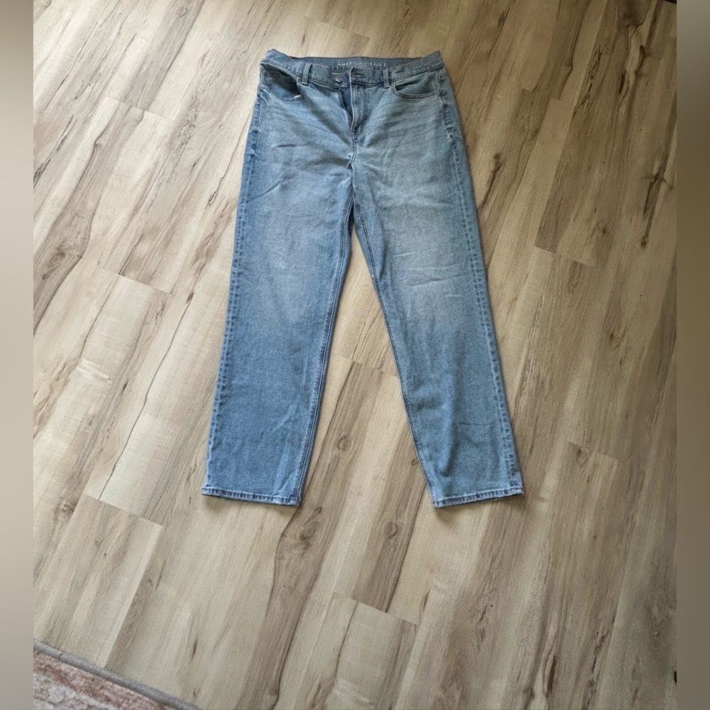 Womens american eagle Light Blue Denim Mom Jeans